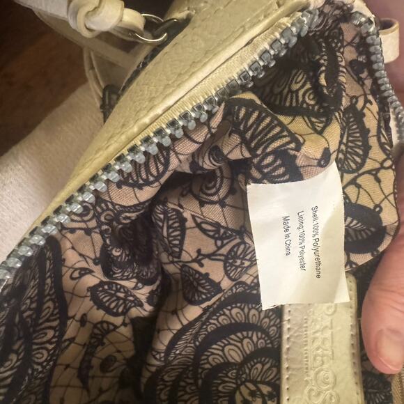 Carlos Santana Ivory Crossbody Bag Purse zippered studded small faux leather - Picture 6 of 11